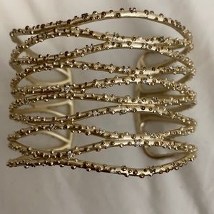 Kendra Scott Nicolas gold cuff bracelet